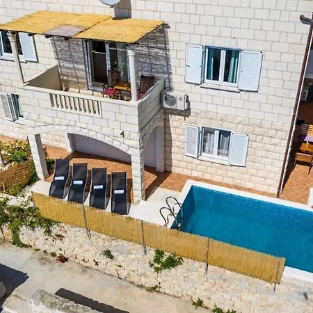 Wave N' Sea With A Private Pool