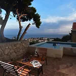 Wave N' Sea With A Private Pool *