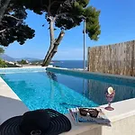 Wave N' Sea With A Private Pool Daire *
