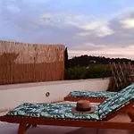 Wave N' Sea With A Private Pool Daire