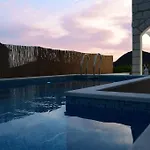 Wave N' Sea With A Private Pool Daire *