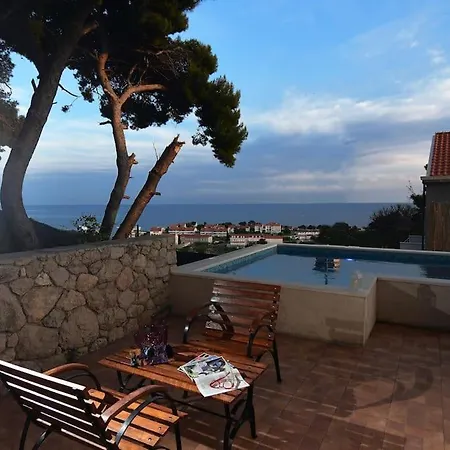 Wave N' Sea With A Private Pool *