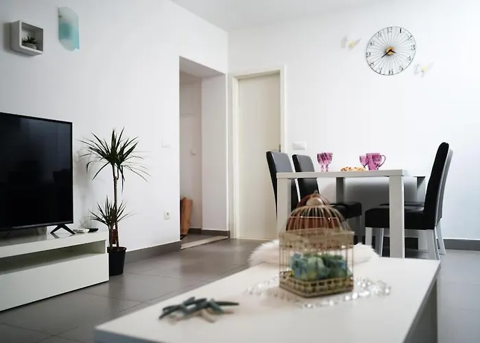 Wave N' Sea With A Private Pool * ドゥブロブニク