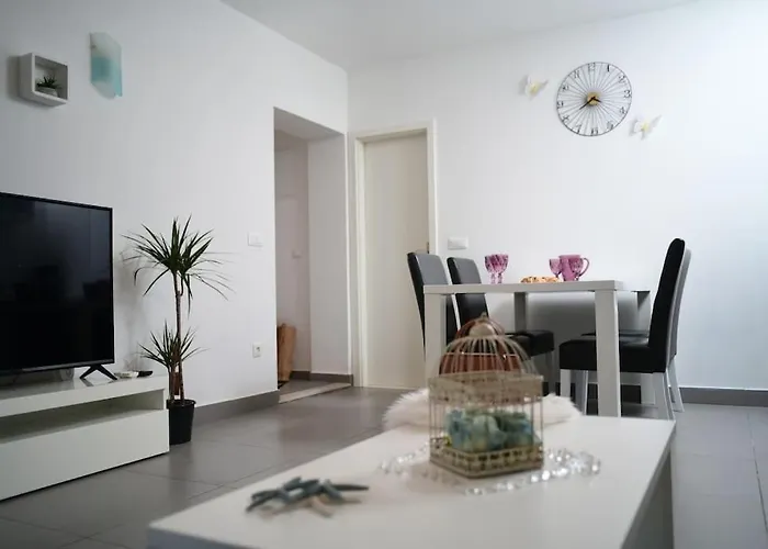 Wave N' Sea With A Private Pool * ドゥブロブニク