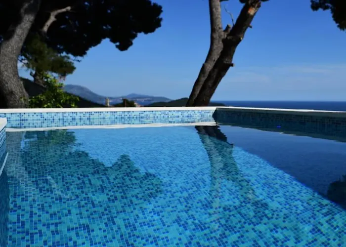 アパート Wave N' Sea With A Private Pool ドゥブロブニク