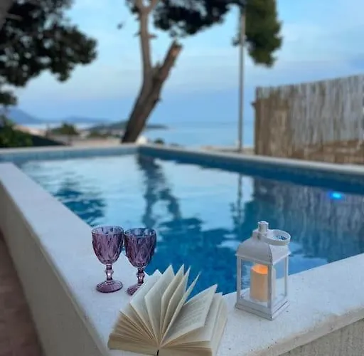 アパート Wave N' Sea With A Private Pool