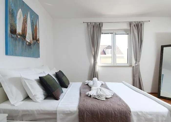 Wave N' Sea With A Private Pool Apartment *