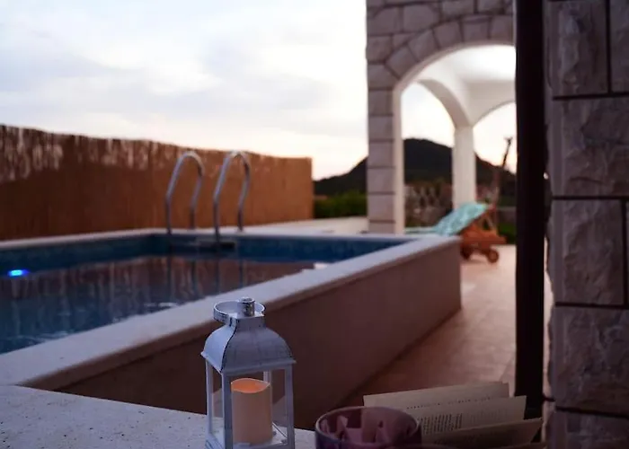 Wave N' Sea With A Private Pool