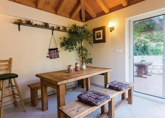 Wave N' Sea With A Private Pool *