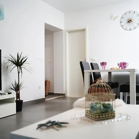 Wave N' Sea With A Private Pool * Дубровник