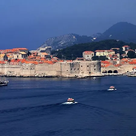 Wave N' Sea With A Private Pool *